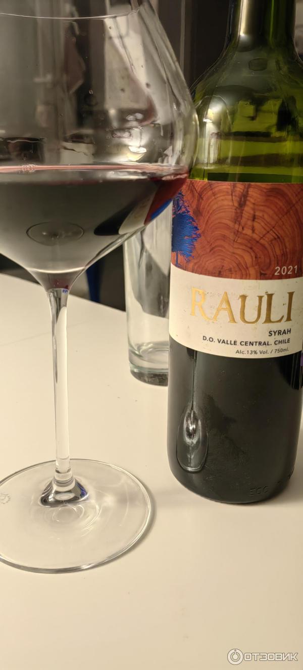 Вино красное сухое Rauli Syrah фото