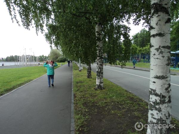 Набережная Онежского озера (Россия, Петрозаводск) фото