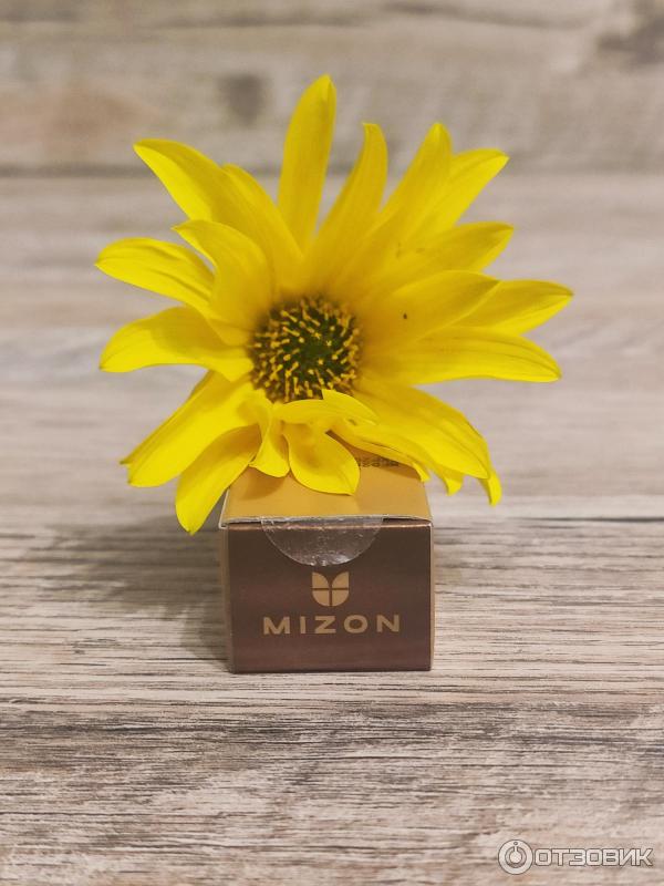 Крем для глаз с улиточной слизью Mizon Snail Repair Eye Cream фото