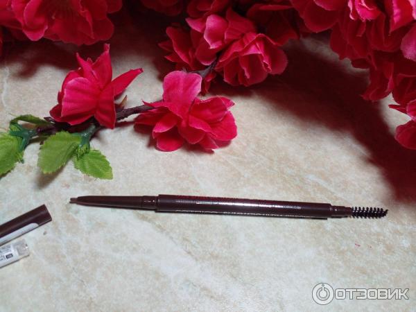 Карандаш для бровей Catrice Slim'Matic Ultra Precise Brow Pencil Waterproof фото