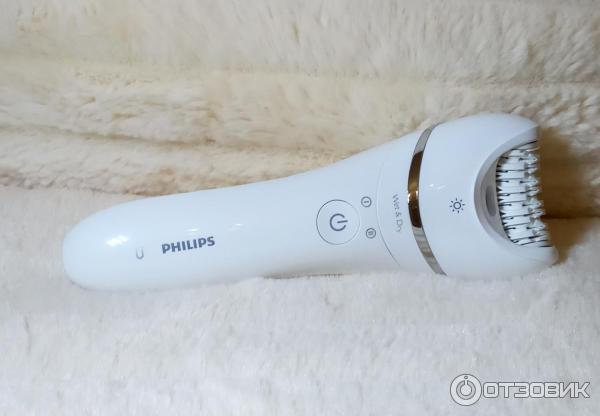 Эпилятор для влажной и сухой эпиляции Philips Series 8000 BRE710 00