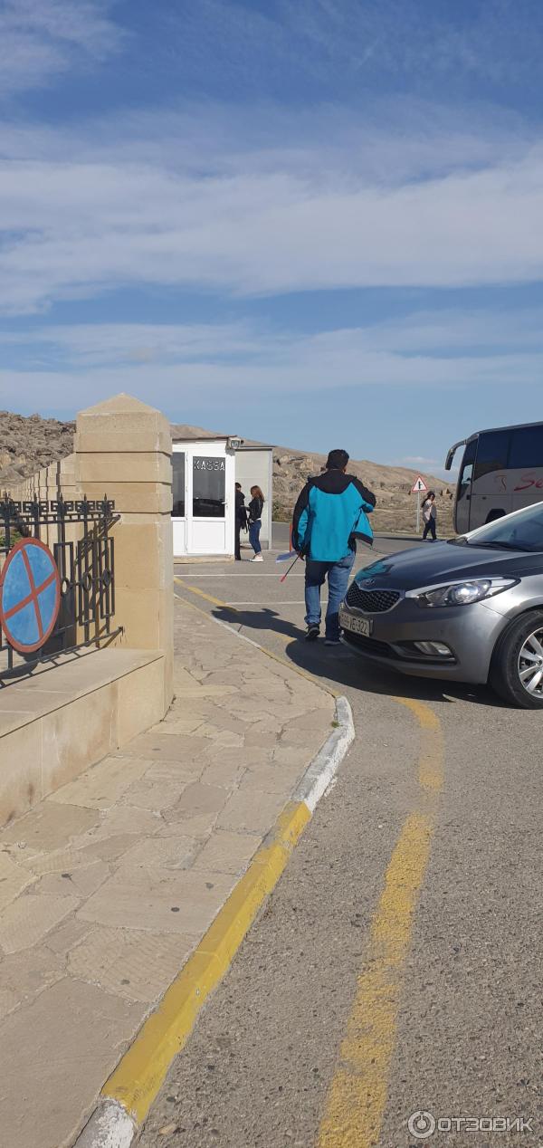 Гобустанский музей наскальной живописи под открытым небом (Азербайджан, Баку) фото