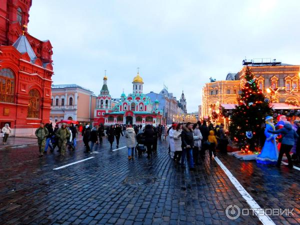 ГУМ-ярмарка на Красной площади (Россия, Москва) фото